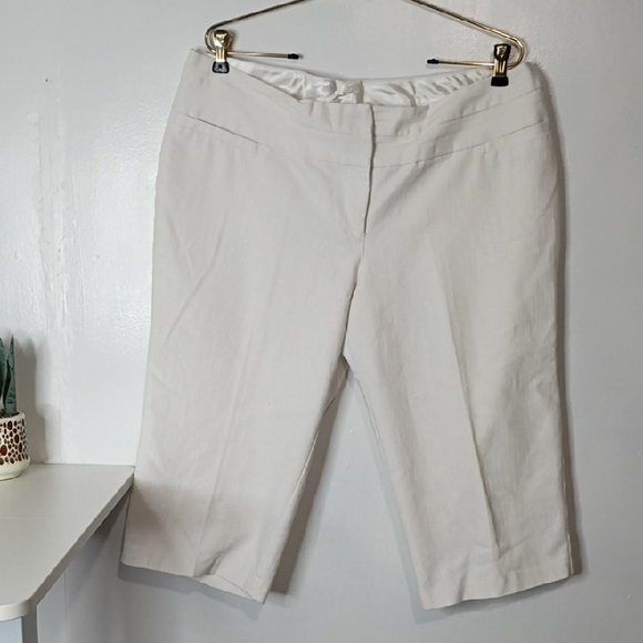 Maurices Pants - Maurices Off-White Women's Capris
